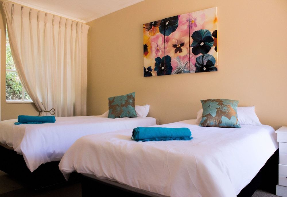 Porcupine Quills 3 Sleeper Bedroom