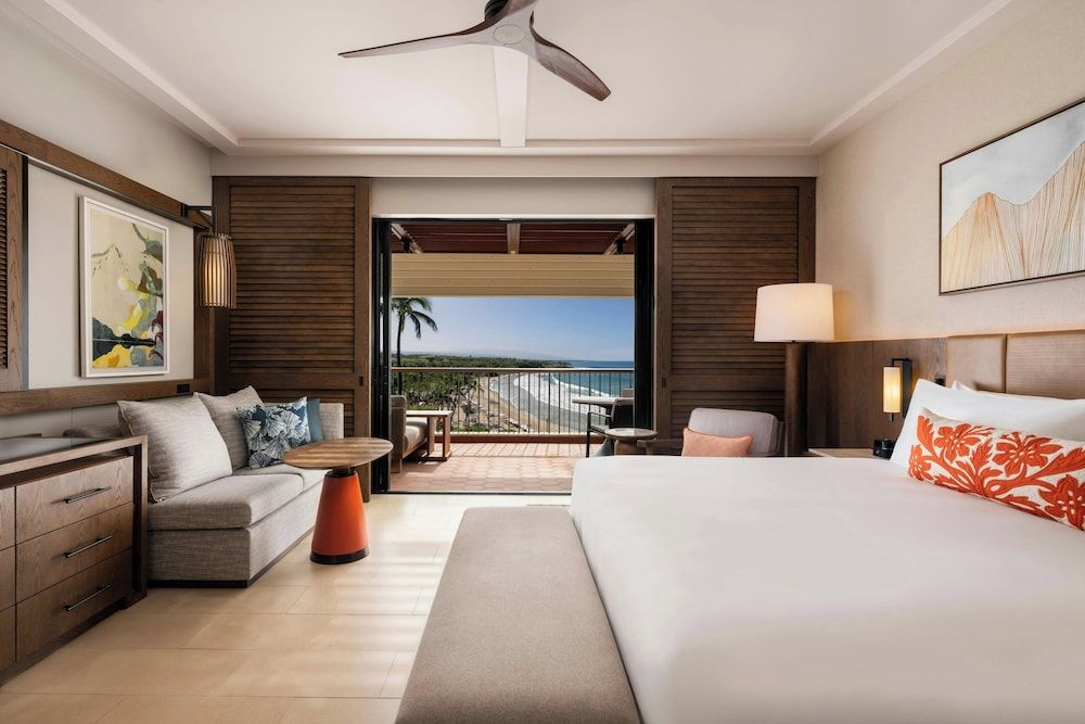 Deluxe Room, 1 King Bed, Oceanfront (Tower, Newly Renovated)