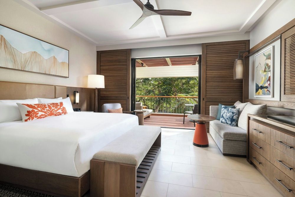 Room, 1 King Bed, Golf View, Tower (Newly Renovated)