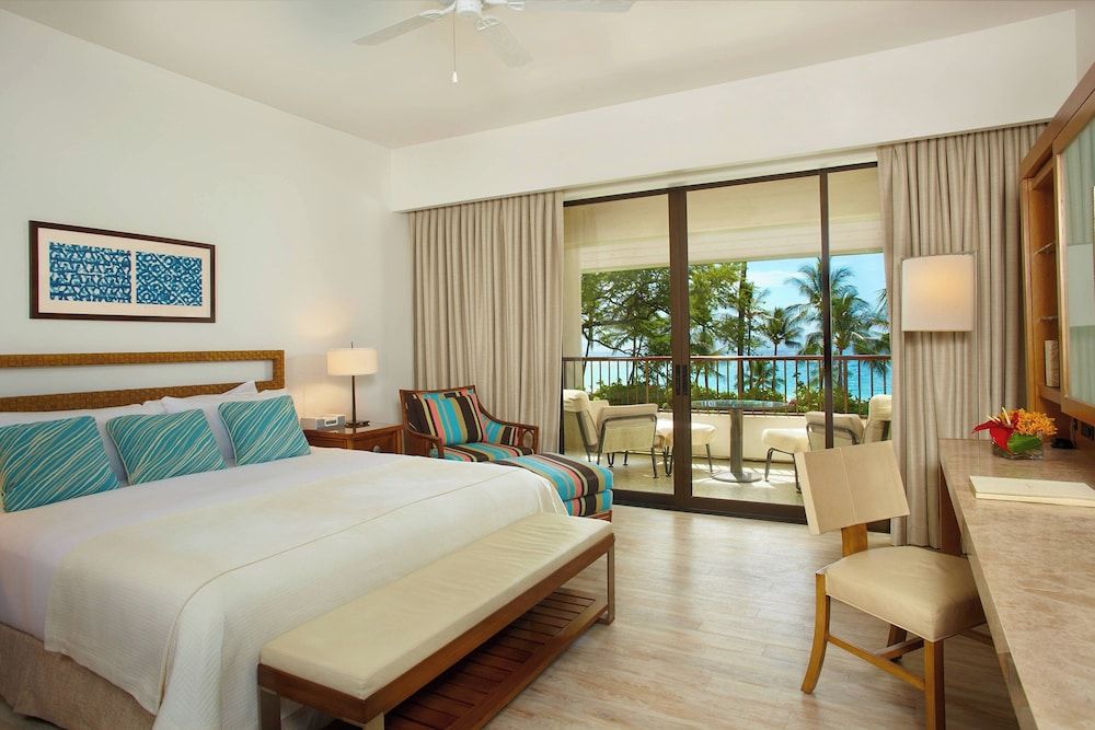 Room, 1 King Bed, Balcony, Beachfront (Floors 2-4, Newly Renovated)