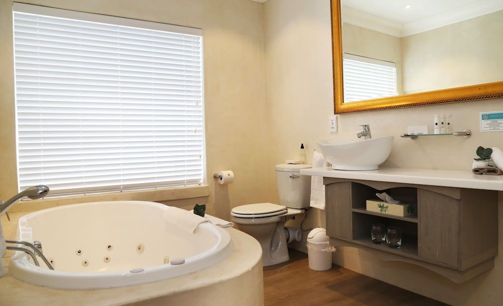 Hermanus Boutique Guest House Deluxe Standard Room 7