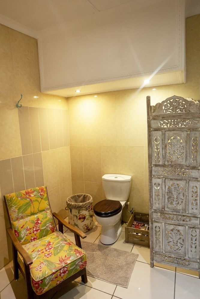 Town and Country Guest House Deluxe Double Room 4