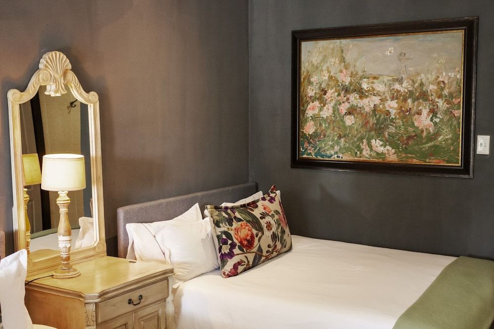 Town and Country Guest House Family Room 3