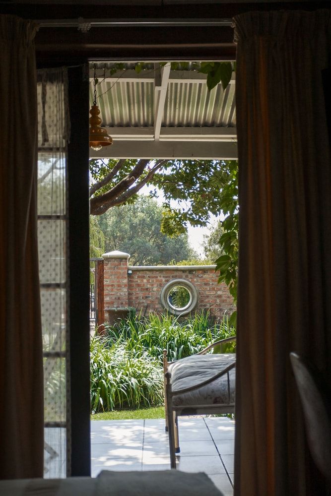 Town and Country Guest House Deluxe Double Room