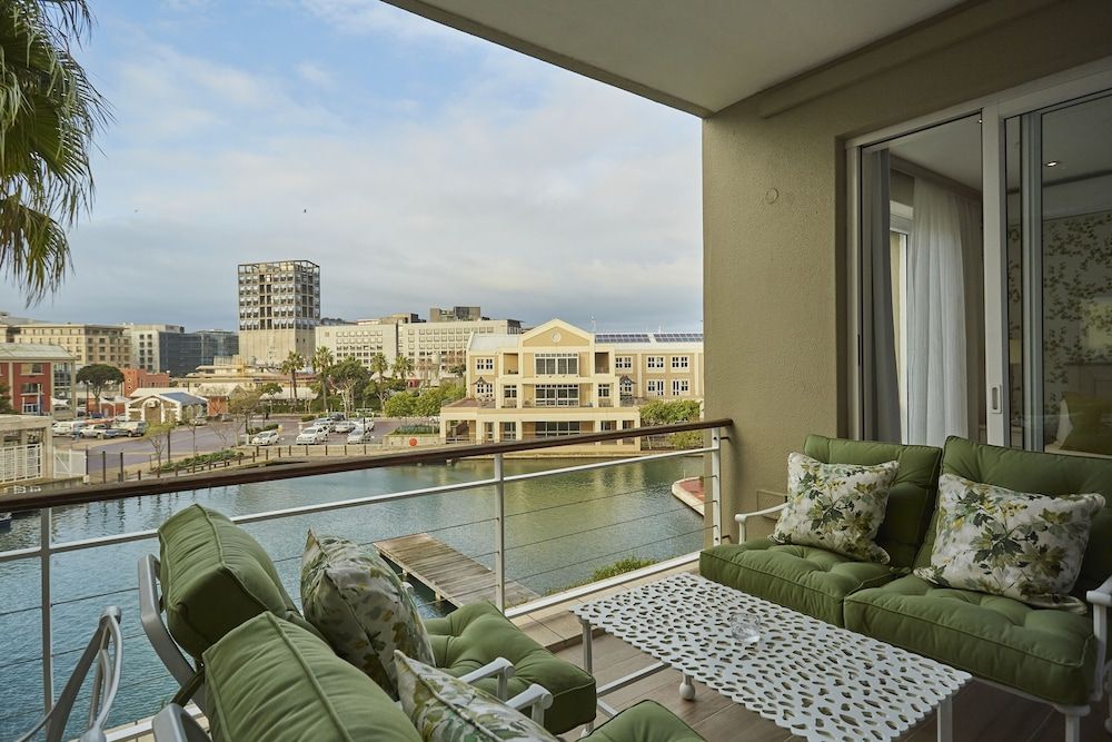 African Elite Properties V&A Waterfront Executive Apartment 14