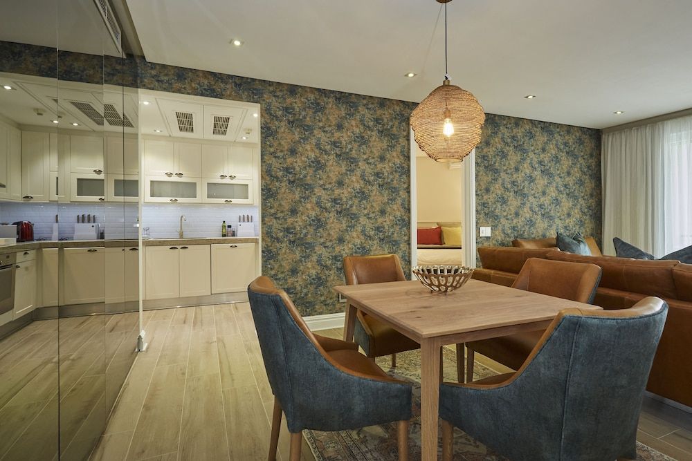 African Elite Properties V&A Waterfront Executive Apartment 12