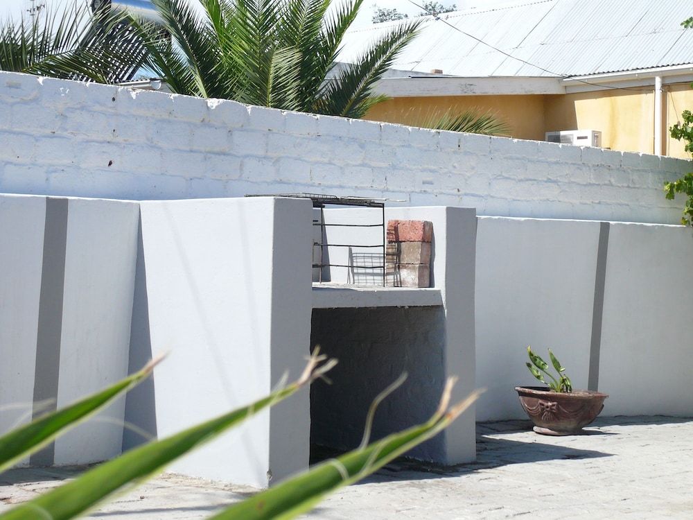 17 on Bird Guest House Family Cottage, 3 Bedrooms 5