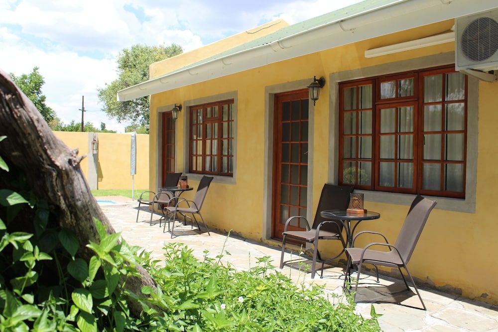 17 on Bird Guest House Twin Room, 1 Bedroom 6