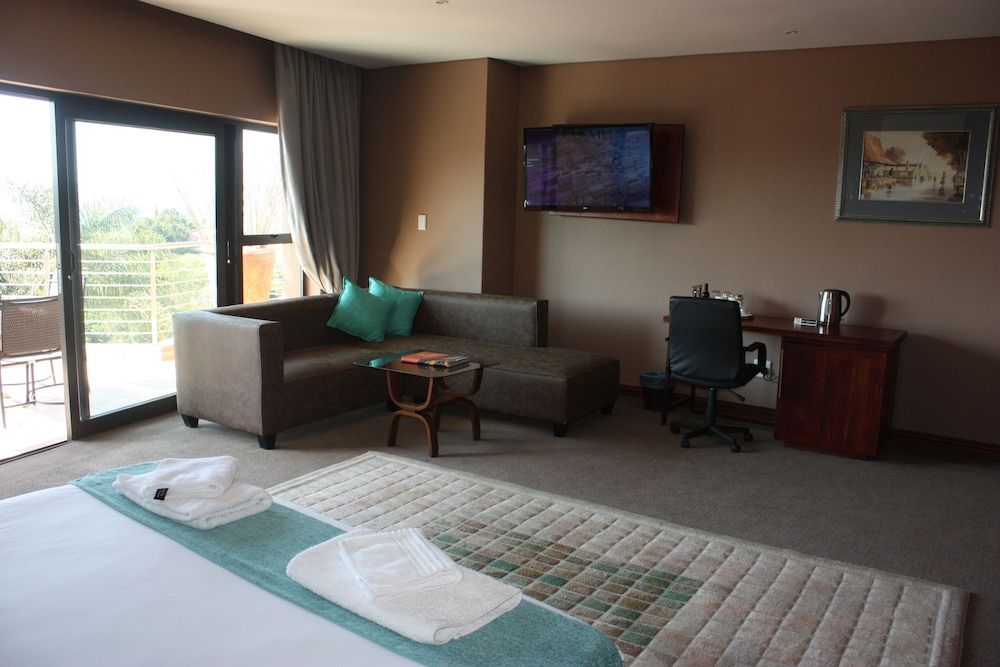 Over The Moon Guesthouse Luxury Double or Twin Room 24