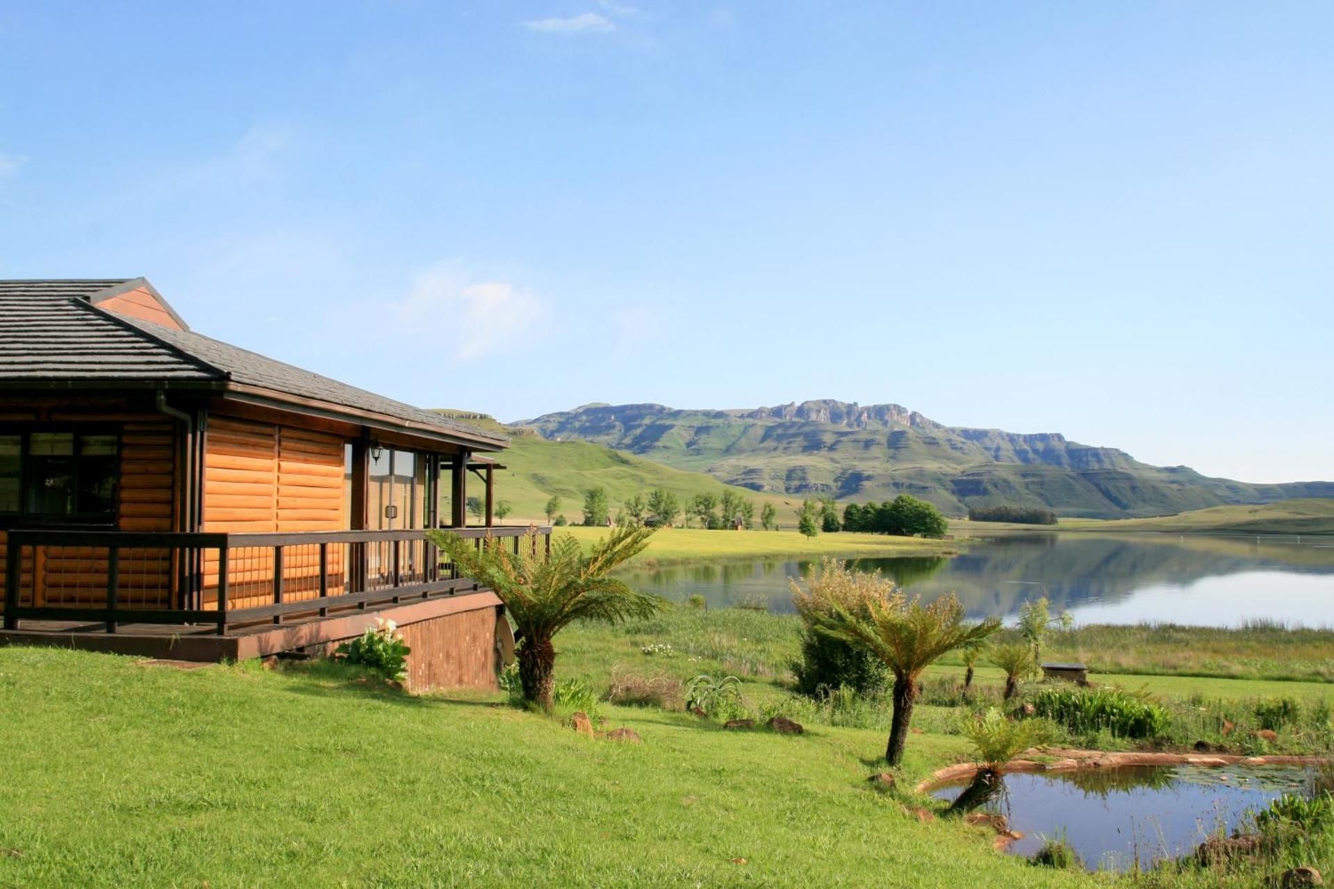 Chalet with Lake View - Bushman Chalet