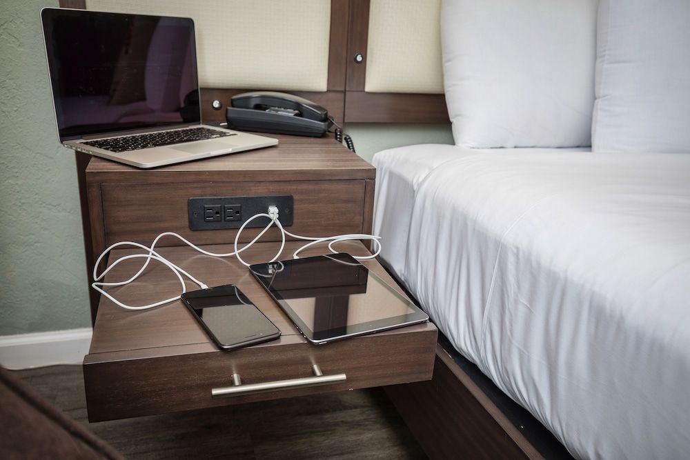 The Palo Alto Inn Deluxe Room, 1 Queen Bed (Non Smoking 1 Queen Room- Accessible) 3