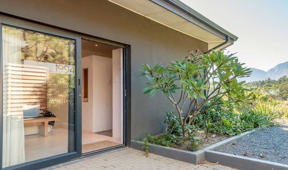 undefined Colourful Manor Luxury Lodge 6