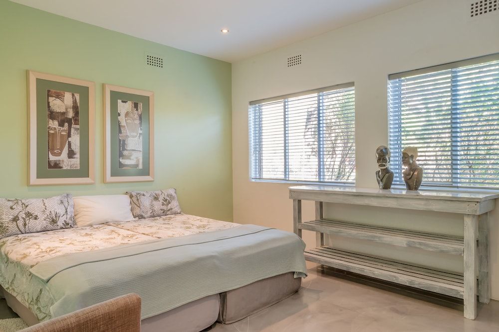 Colourful Manor Luxury Lodge Apartment, 2 Bedrooms, Terrace