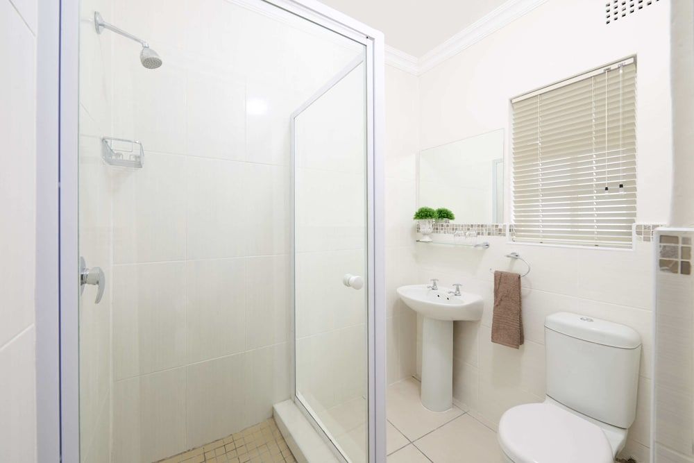 Outeniqua Inn Family Suite, 1 Bedroom, Kitchenette 4