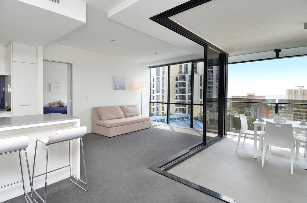 Circle on Cavill - HR Surfers Paradise Premium Apartment, 2 Bedrooms, 2 Bathrooms, Ocean View 5
