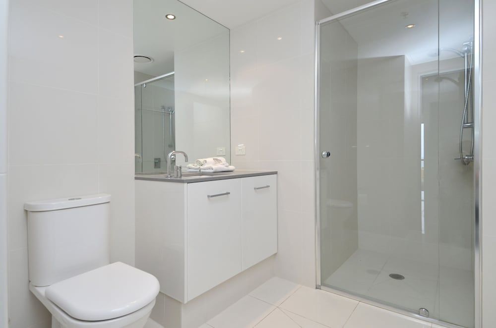 Circle on Cavill - HR Surfers Paradise Premium Apartment, 2 Bedrooms, 2 Bathrooms, Ocean View 3