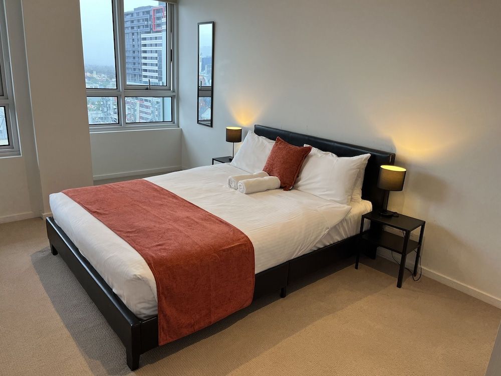 Apartment with a View (V812)