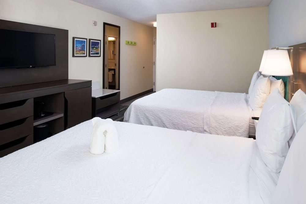 Room, 2 Queen Beds, Accessible, Non Smoking (Hearing Accessible)