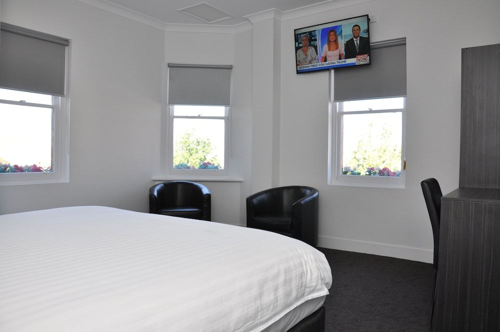 Double Bed Single Room