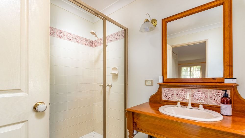 Honeysuckle Cottages Stanthorpe Cottage, 2 Bedrooms, Non Smoking 2