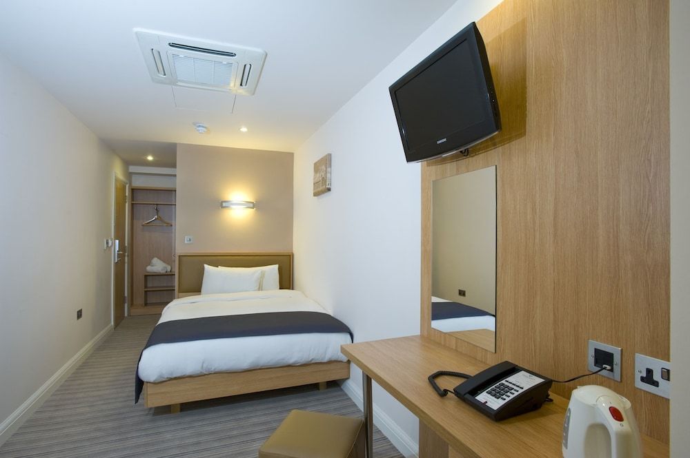 Eden Plaza Kensington Standard Double Room, 1 Double Bed