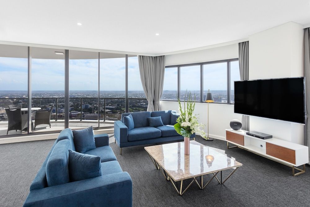Meriton Suites Kent Street, Sydney 3 Bedroom Summit Penthouse 9