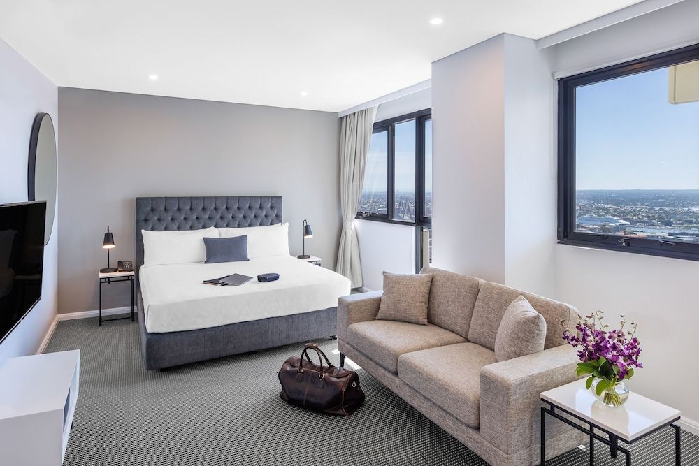 undefined Meriton Suites Kent Street, Sydney 3