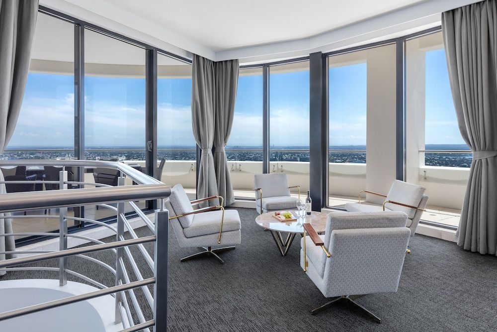 Meriton Suites Kent Street, Sydney 3 Bedroom Summit Penthouse 8
