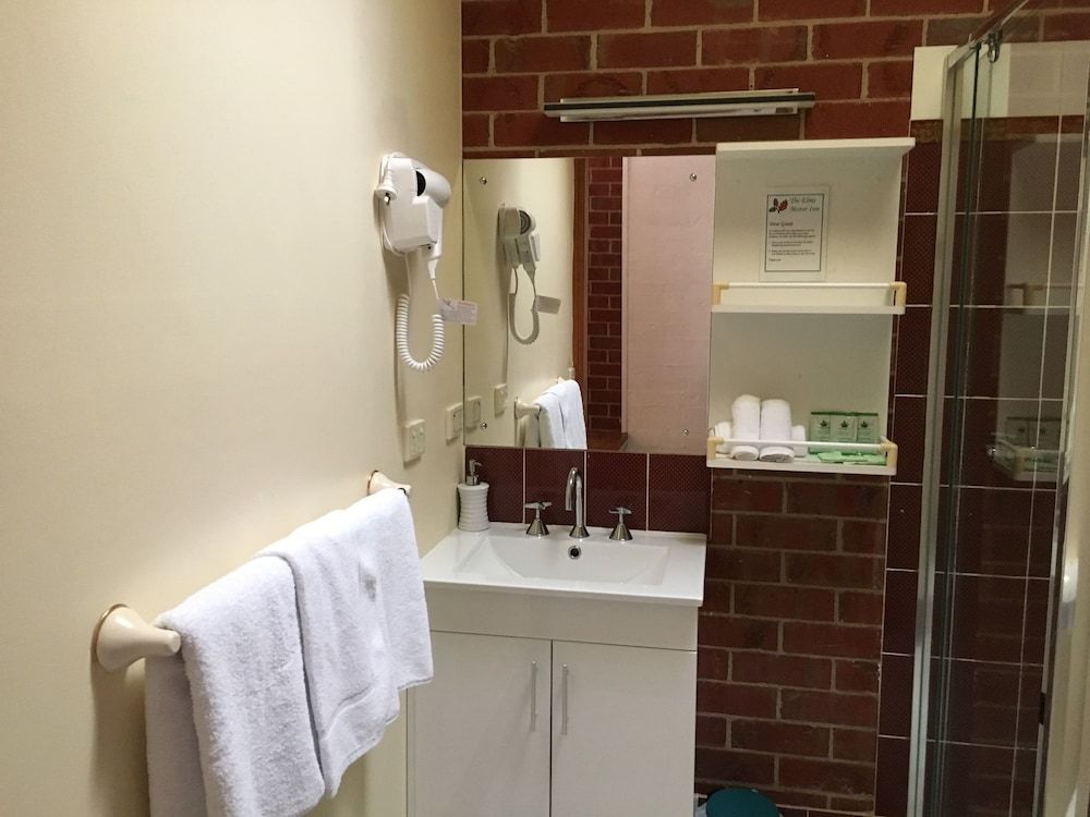 The Elms Motor Inn Twin 5