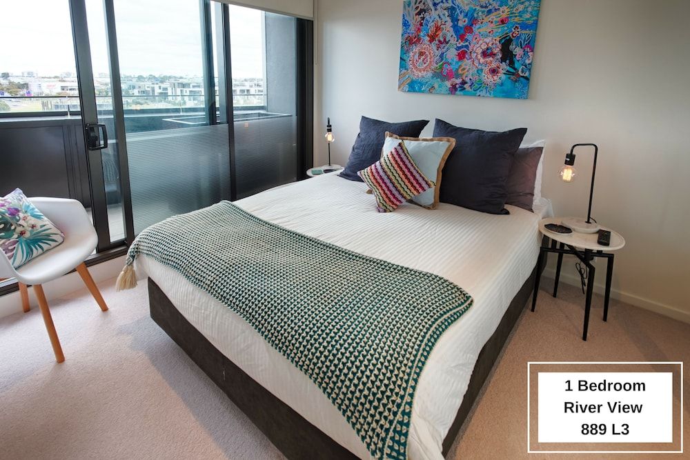 One Bedroom Apartment with River View