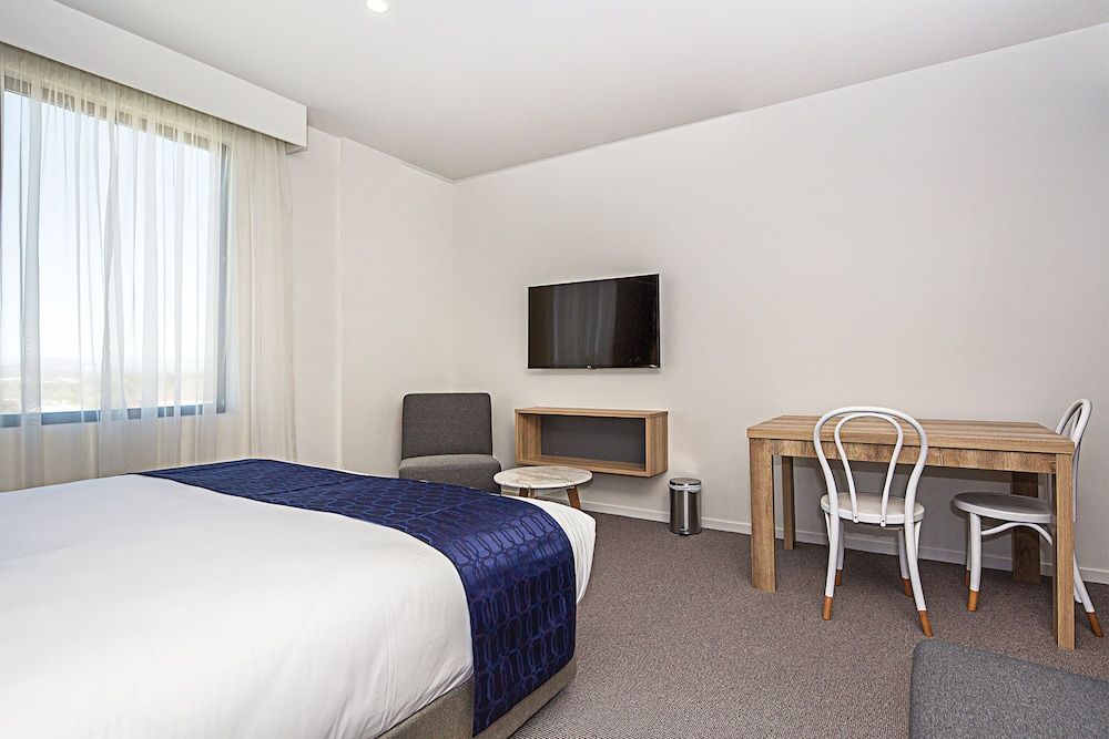 Mantra MacArthur Canberra Suite, 2 Bedrooms