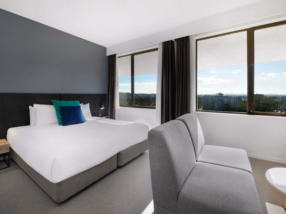 Mantra MacArthur Canberra Deluxe Suite, 2 Bedrooms 3