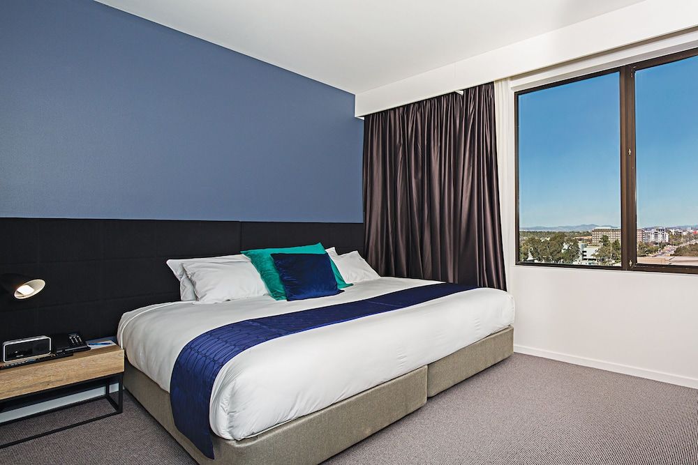 Mantra MacArthur Canberra Deluxe Suite, 2 Bedrooms 2