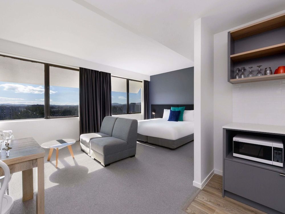 Mantra MacArthur Canberra Deluxe Suite, 2 Bedrooms 2