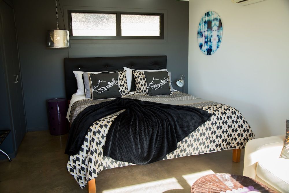 Deshons Retreat Purple Retreat Cottage 3