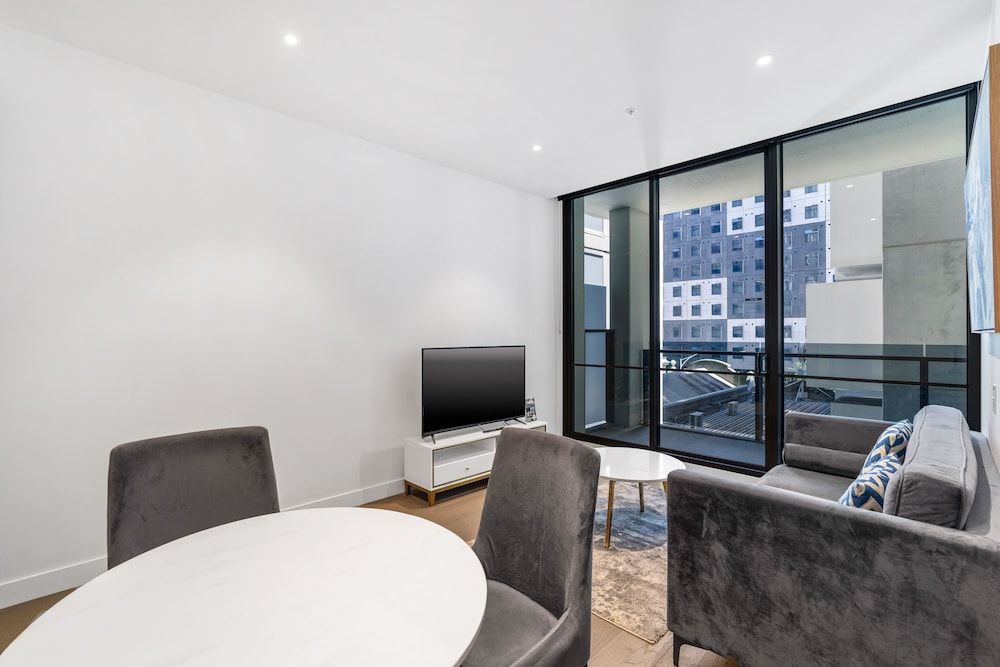 The Eminence Apartments by CLLIX One Bedroom Compact Apartment 8