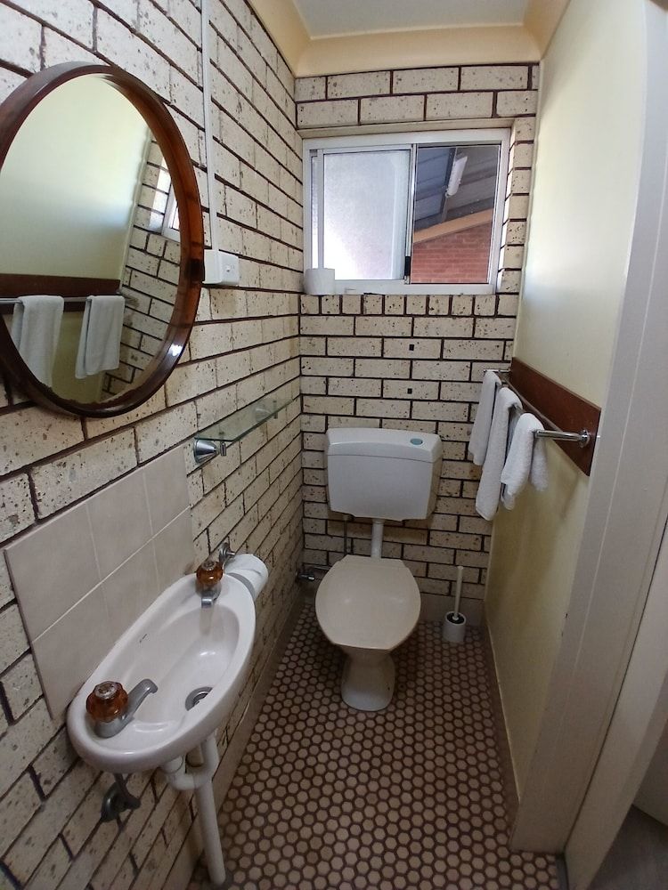 Alfa Motel Standard Room, 1 Queen Bed 4