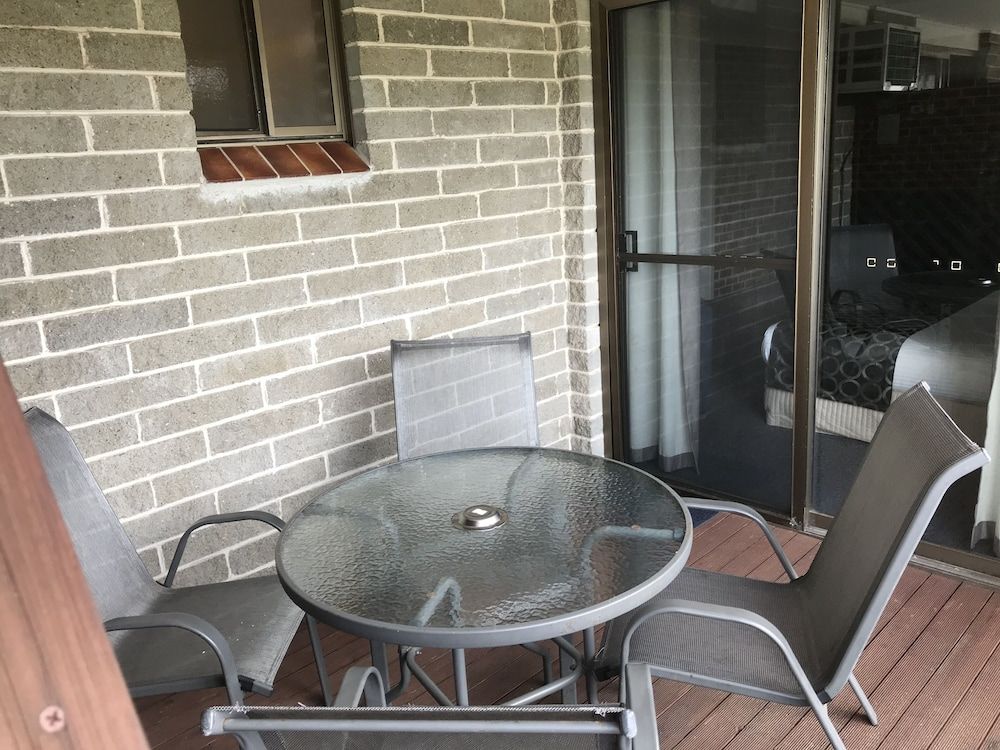 Coffs Shearwater Motel Queen Deluxe with Balcony 5