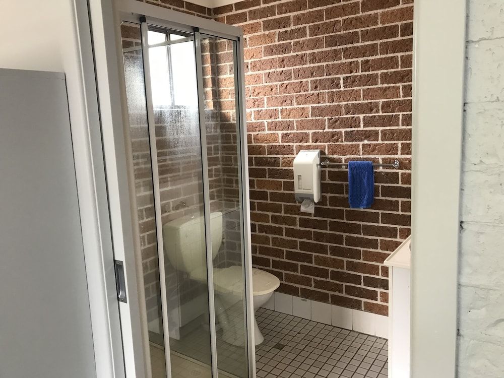 Coffs Shearwater Motel Executive Queen Room with Kitchenette (1st Floor) 5