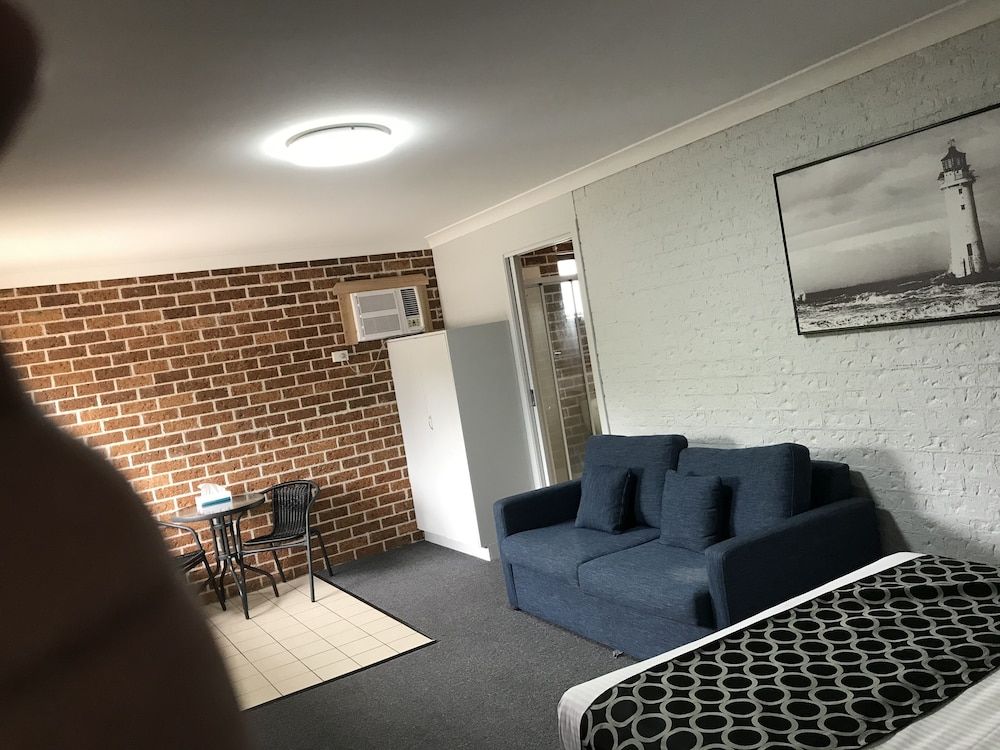 Coffs Shearwater Motel Executive Queen Room with Kitchenette (1st Floor) 7