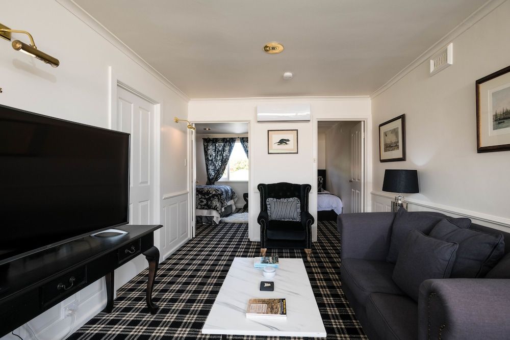 Battery Point Boutique Accommodation 2 Bedroom Apartment Downstairs Unit 2 21