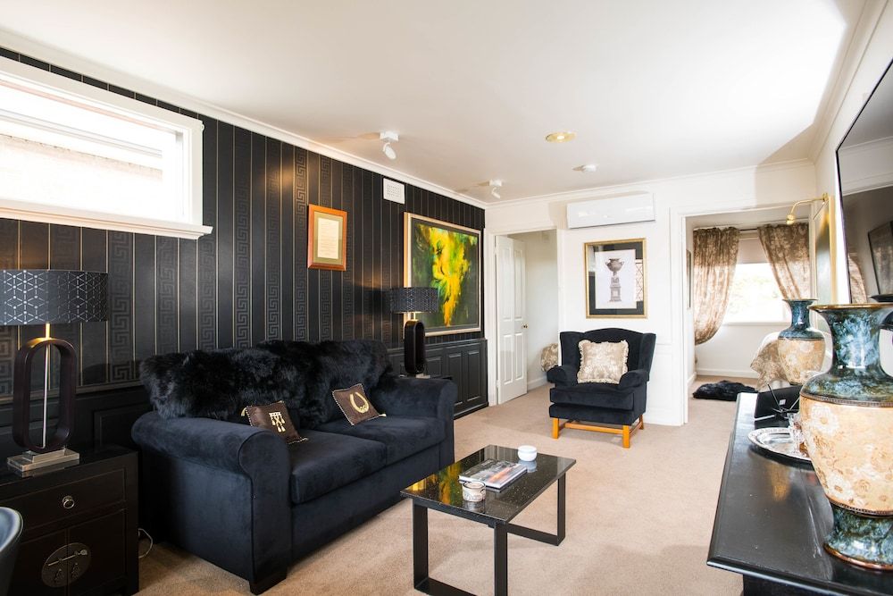 Battery Point Boutique Accommodation Deluxe Apartment, Multiple Beds 12