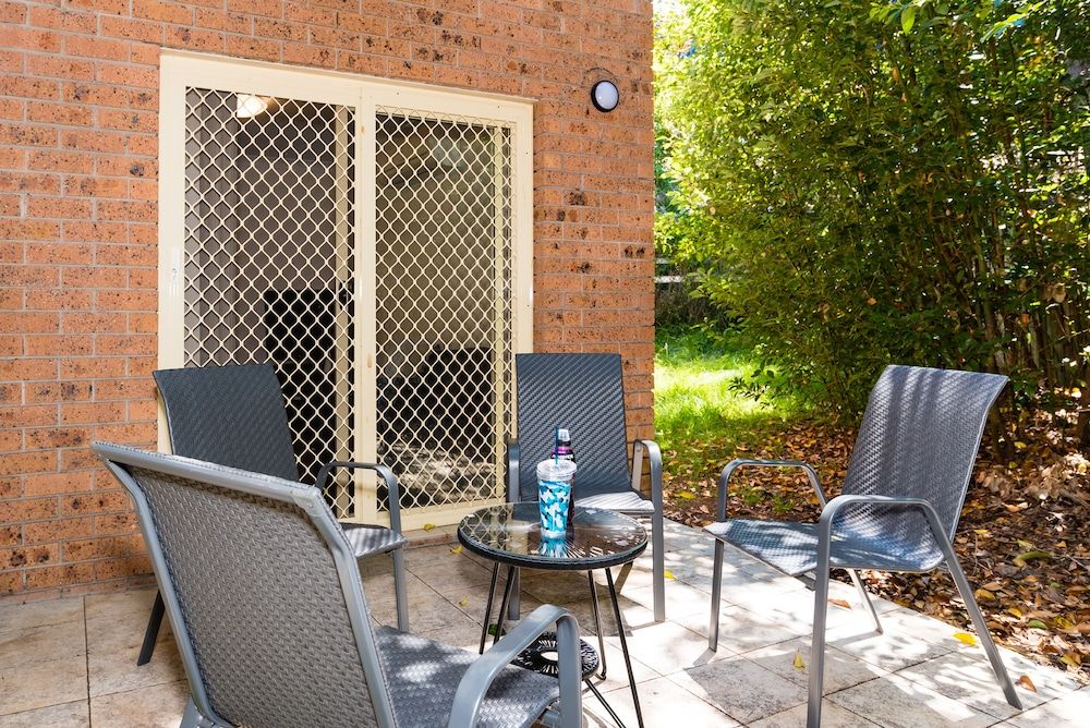 Eastwood Furnished Apartments Townhome, 3 Bedrooms 4