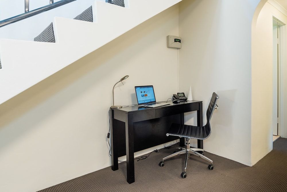 Eastwood Furnished Apartments Townhome, 3 Bedrooms 6