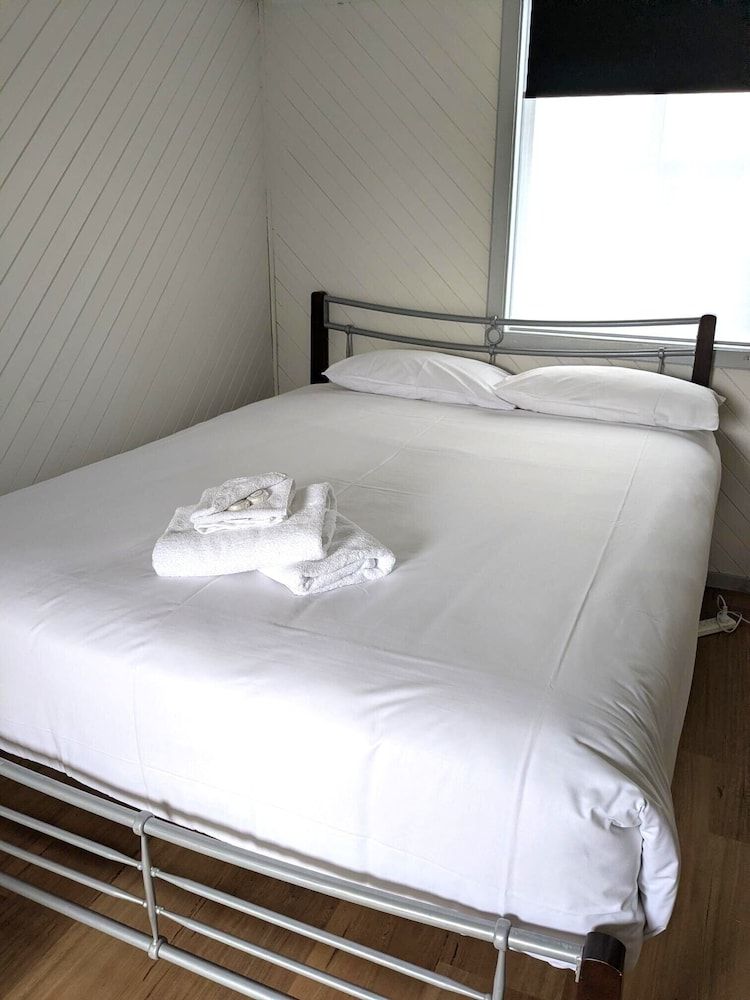 Traralgon Holiday Village Economy Motel Room - External Ensuite 3