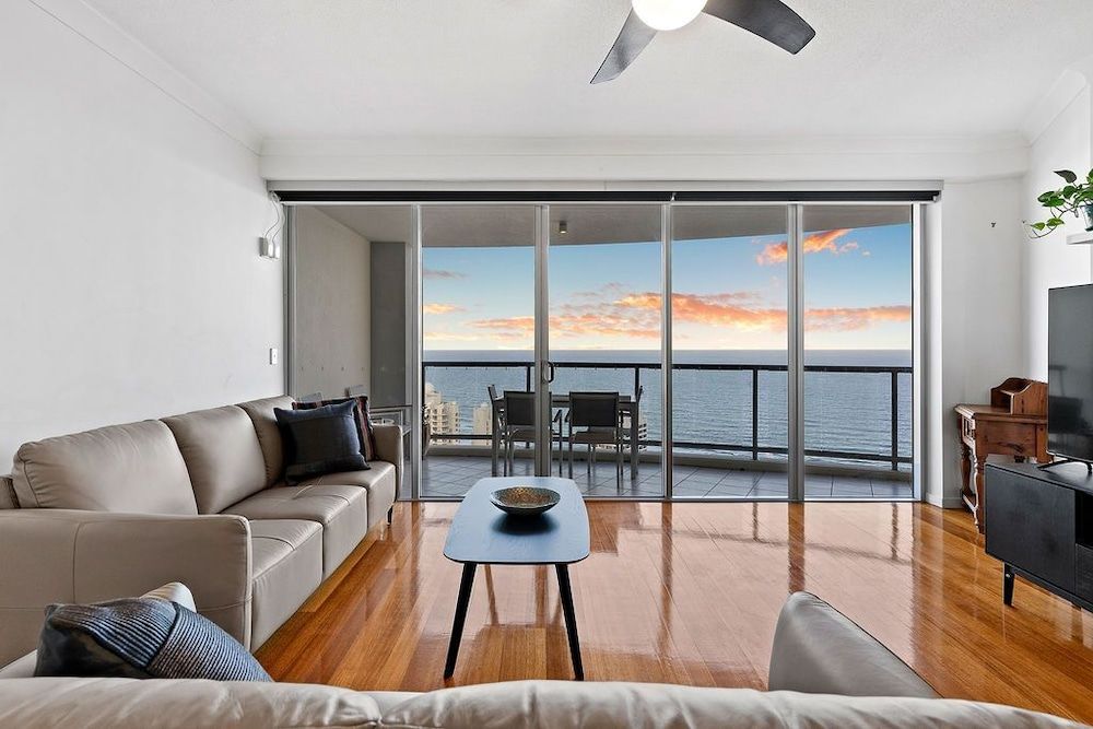Chevron Renaissance - HR Surfers Paradise Grand Apartment, 3 Bedrooms, 2 Bathrooms, Ocean View 4