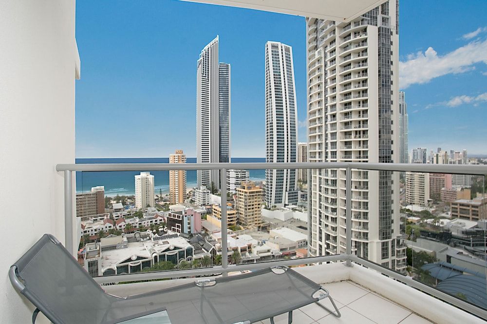 undefined Chevron Renaissance - HR Surfers Paradise 10