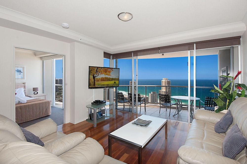 undefined Chevron Renaissance - HR Surfers Paradise 4