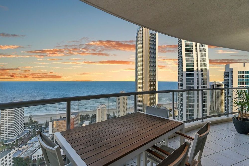 Chevron Renaissance - HR Surfers Paradise Grand Apartment, 3 Bedrooms, 2 Bathrooms, Ocean View 7