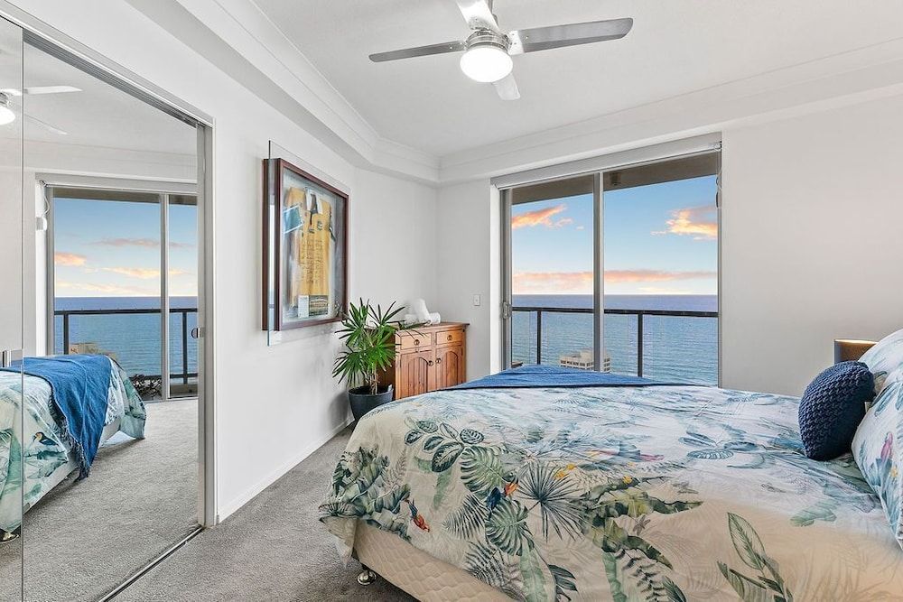 Chevron Renaissance - HR Surfers Paradise Grand Apartment, 3 Bedrooms, 2 Bathrooms, Ocean View